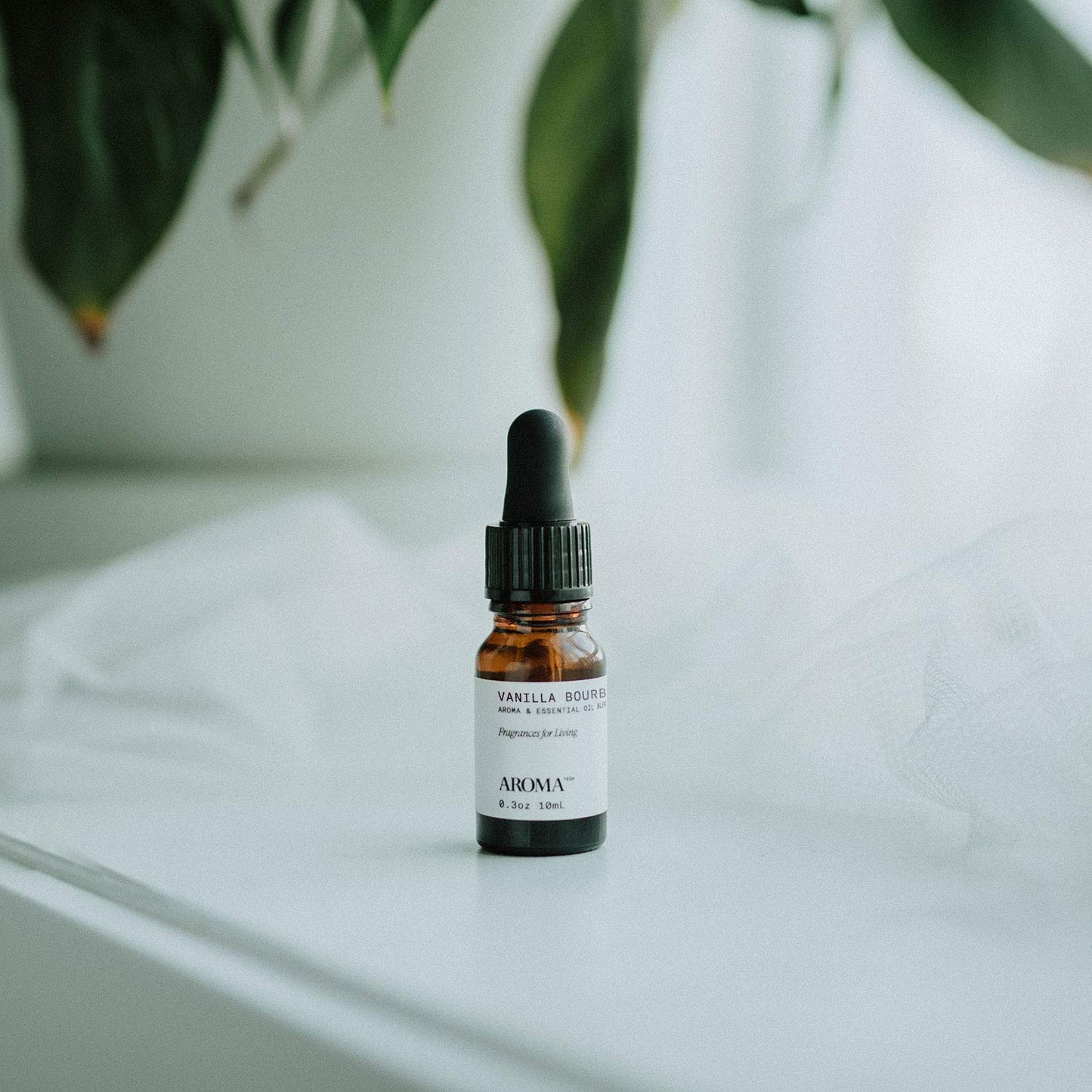 AromaTech Vanilla Bourbon Essential Oil Blend – Hotel-Inspired Vanilla, Bourbon & Oak (0.3 fl oz / 10 mL)